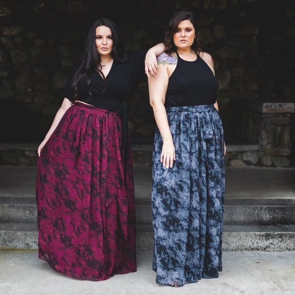 Plus Size ‘Midnight’ Tie Waist Maxi Skirt - Picture 7 of 8